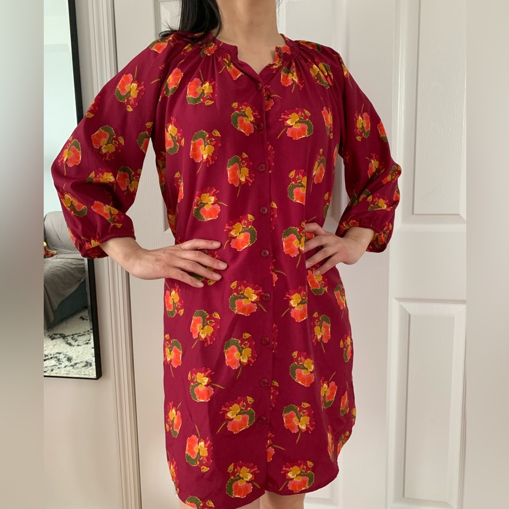 Oversized floral long sleeve midi dress. Size small.